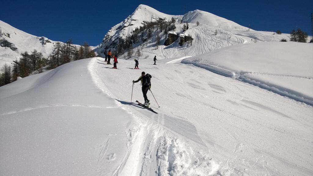 Le Coin Des Melezes - Nature & Trek - Camere In Baita Di Montagna Brusson Exteriör bild